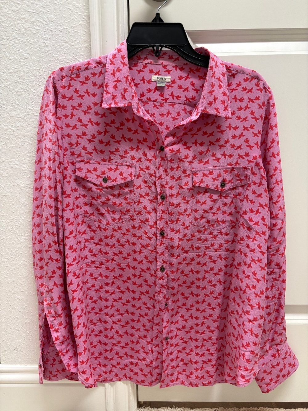 Vintage Fossil Women's 100% Silk Button Up Shirt Pink/Red Bird Print Sz. Large